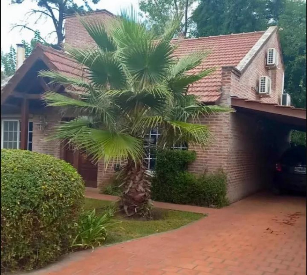 CHALET en barrio cerrado LA CASCADA