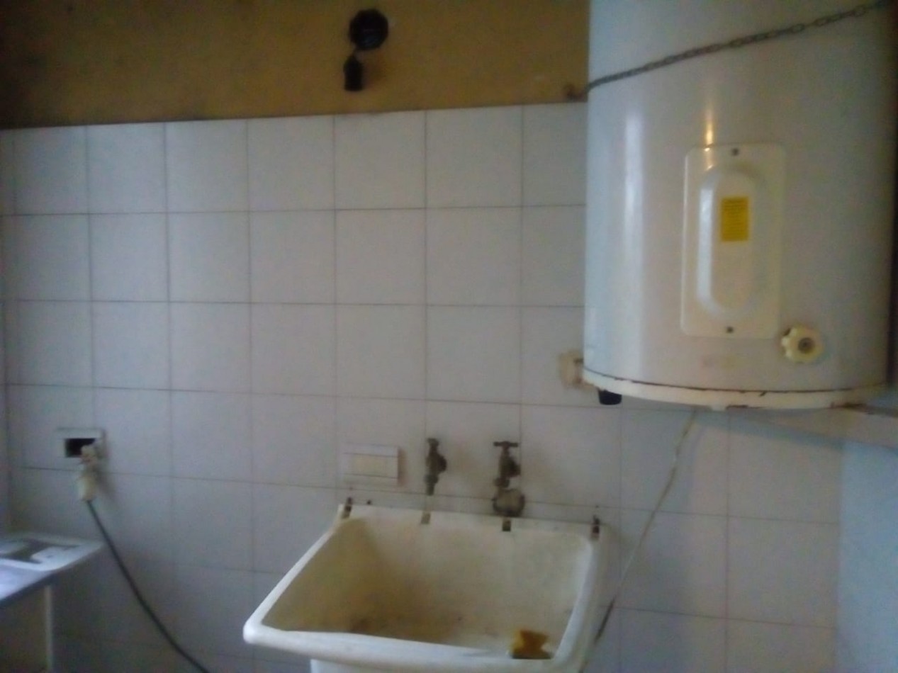 CASA EN BARRIO AGUSTONI