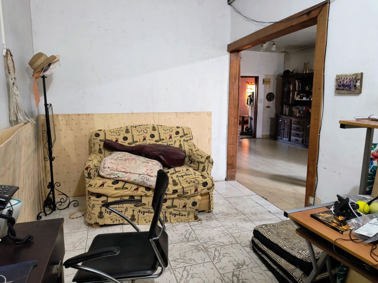 CASA EN VENTA CON PILETA BARRIO VILLA ALPINA 2