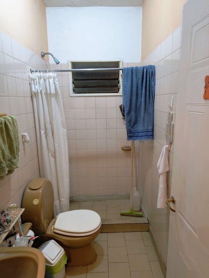 CASA EN VENTA CON PILETA BARRIO VILLA ALPINA 2