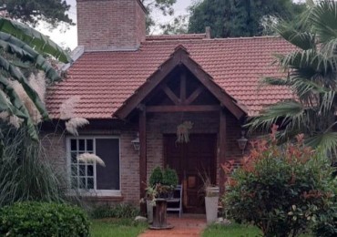 CHALET en barrio cerrado LA CASCADA