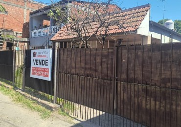 TERRENO DE 300 M2 CON VIVIENDA A RECICLAR EXCELENTE UBICACION SOBRE CALLE GUIDO